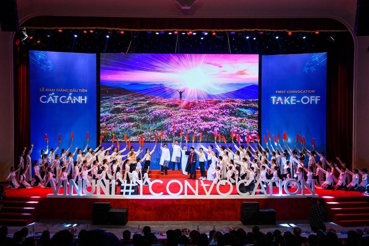 Trường Đại học VinUni chính thức khai giảng chào mừng tân sinh viên khóa 1