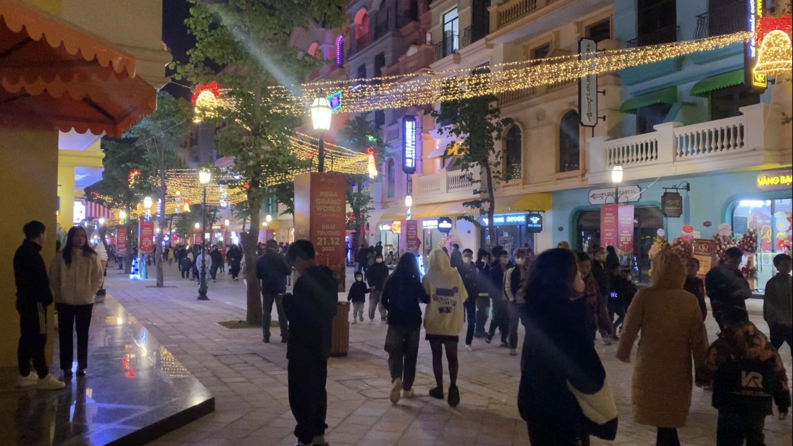 Shop Venice phố ẩm thực Grand World